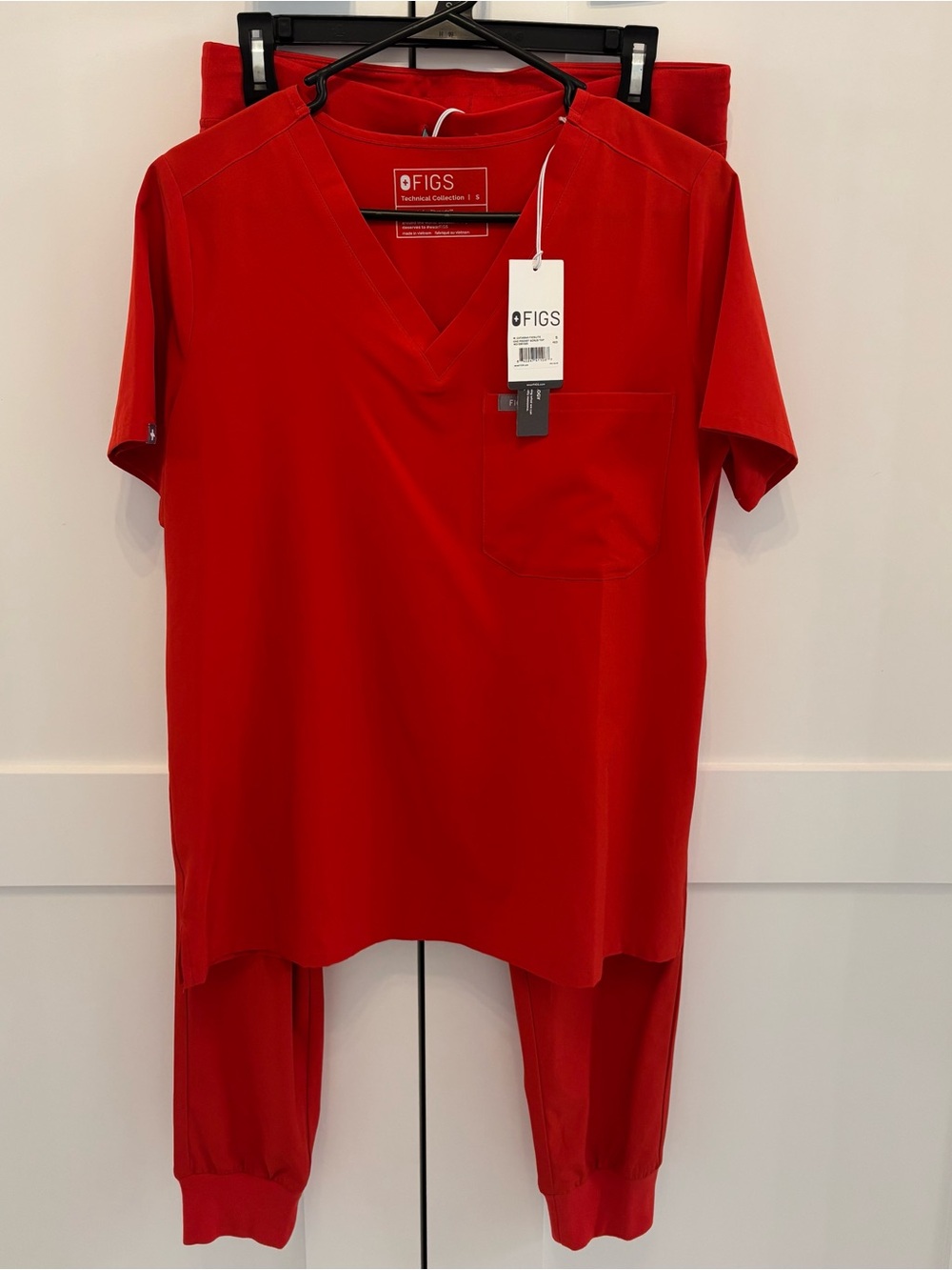 Figs Awesome Red set NWT